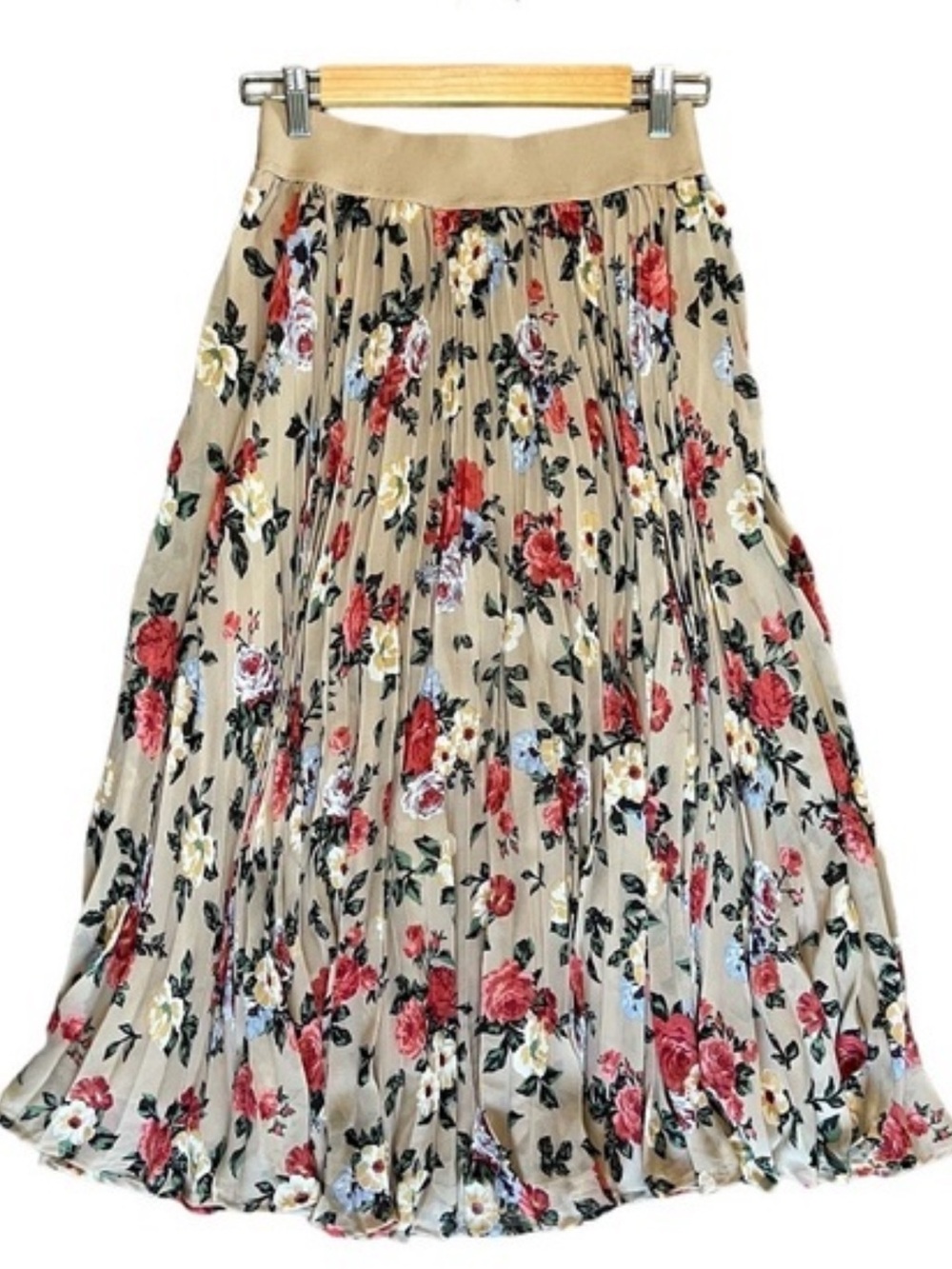 Vici Pleated Floral Midi Skirt